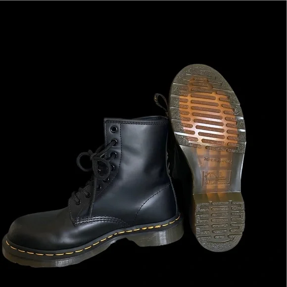 1460 Dr. Marten Boots - Picture 3 of 4